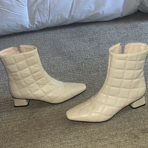 Napoleoni Quilted Italian Leather Boots off white - Picture 10 of 10